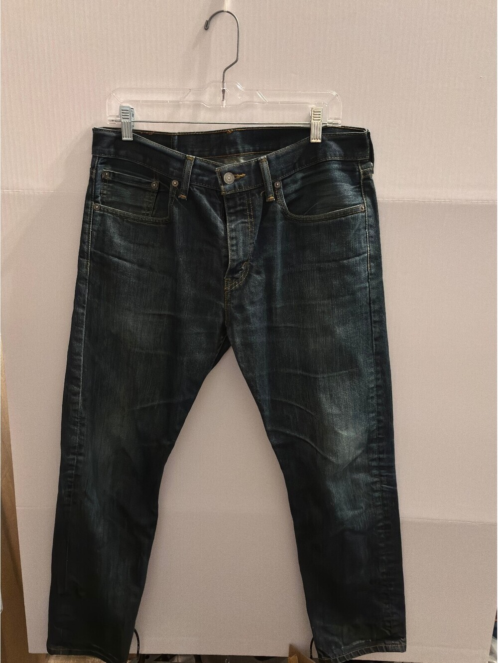 Levi's 502 dark wash jeans